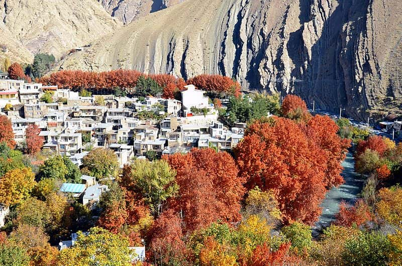 روستای واریان از بهترین جاذبه های تفریحی کرج