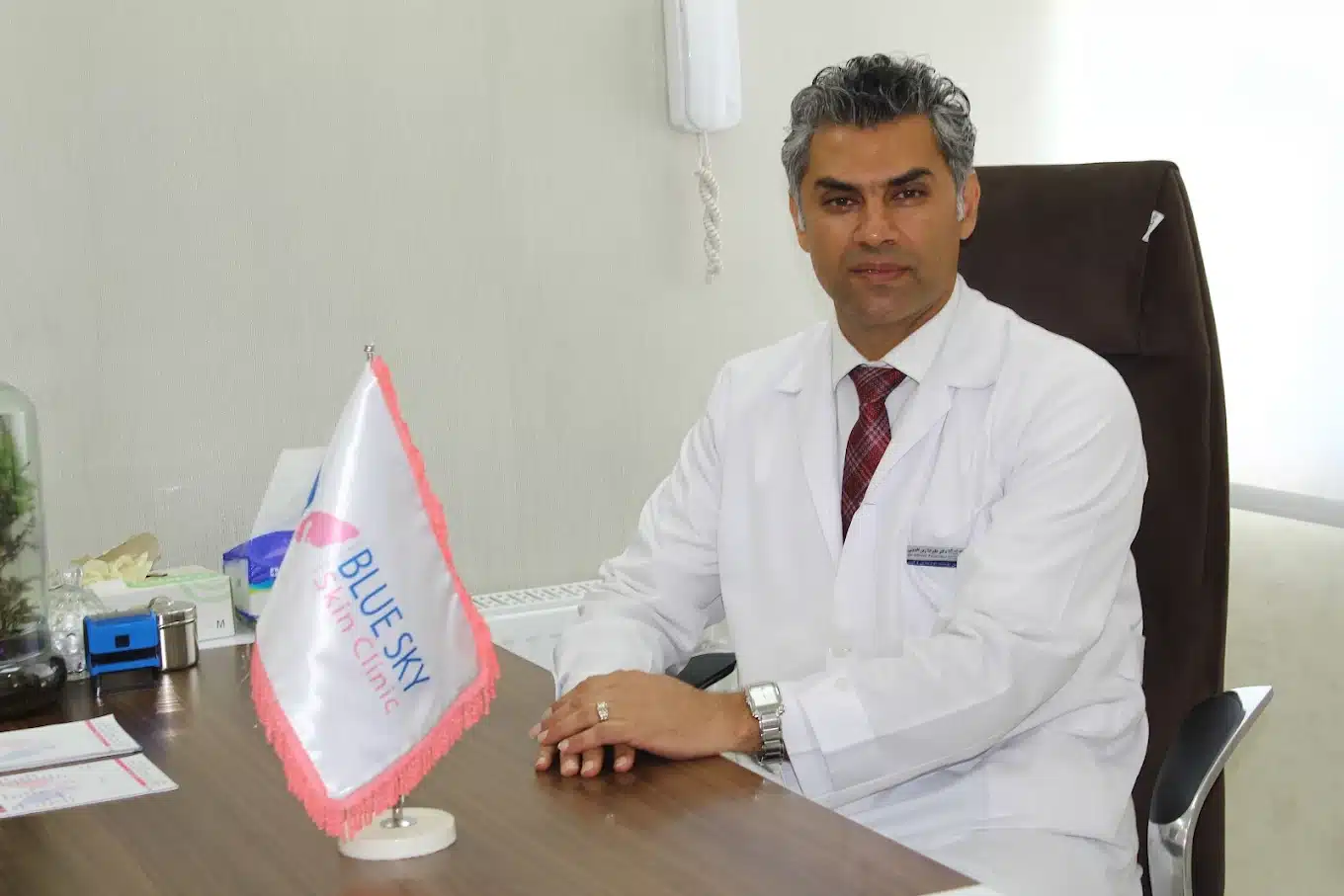 دکتر علیرضا زین الدینی میمند کرج بهترین دکتر زیبایی صورت کرج