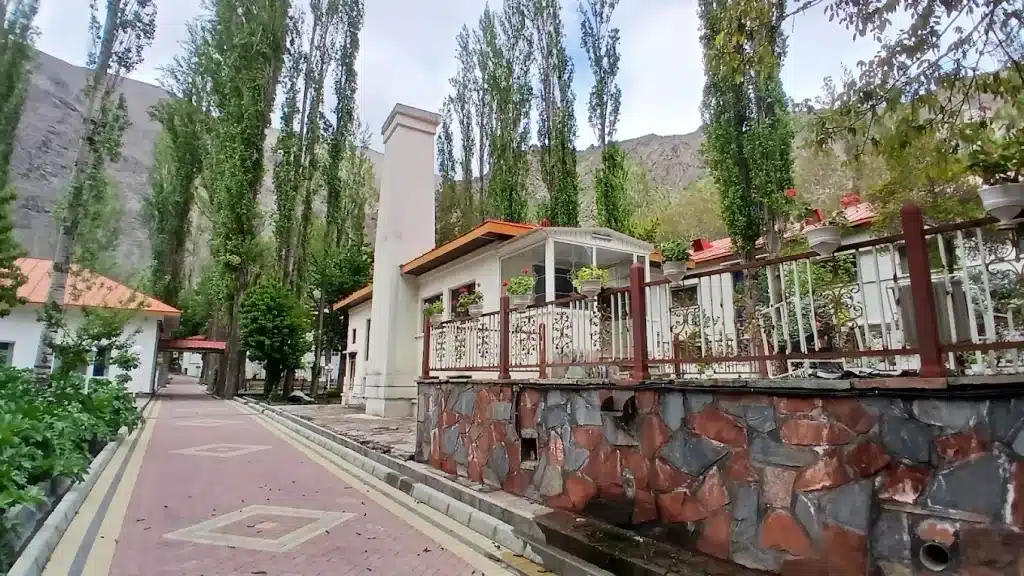 اقامتگاه گردشگری نگین گچسر - در کرج کجاست